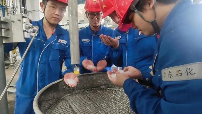 工业清洗剂：价格背后的考量因素